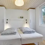 度假居 Ricus - 1-8km From The Sea By Interhome *
