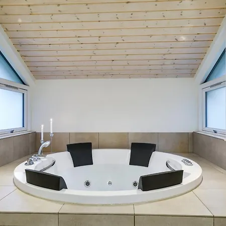Ricus - 1-8km From The Sea By Interhome 別荘 *
